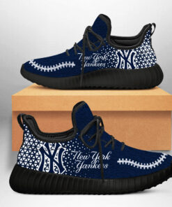 New York Yankees Custom Sneakers 01