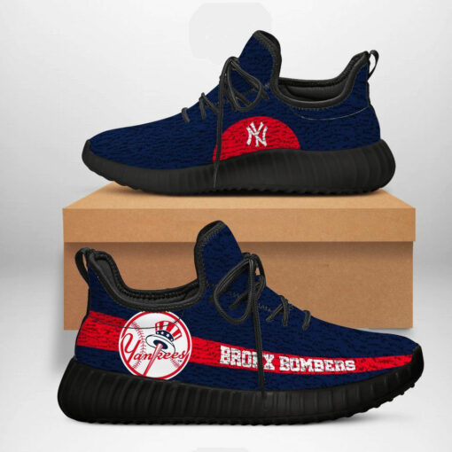 New York Yankees Custom Sneakers 010