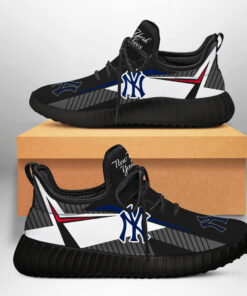 New York Yankees Custom Sneakers 014